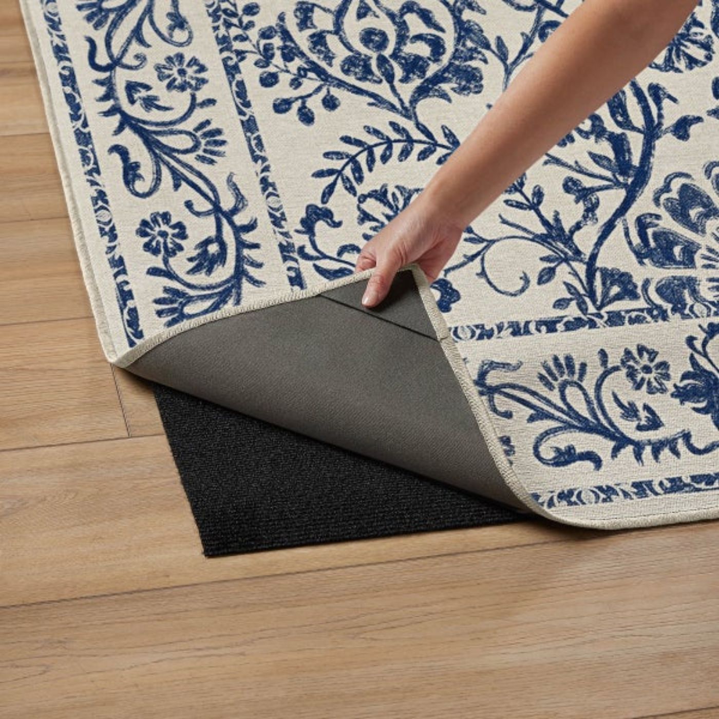 Tapis tissé plat bleu Delphina