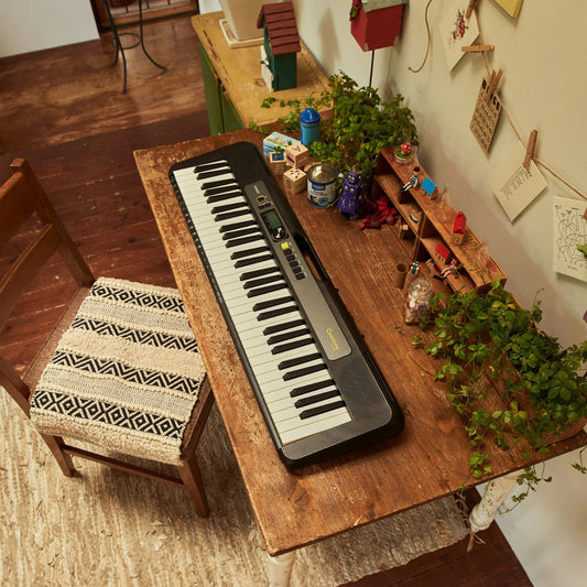 Casiotone 61-Key Lighted Keyboard Bundle